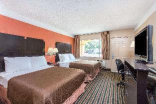 Howard Johnson By Wyndham Historic Lake Charles Pokoj fotografie