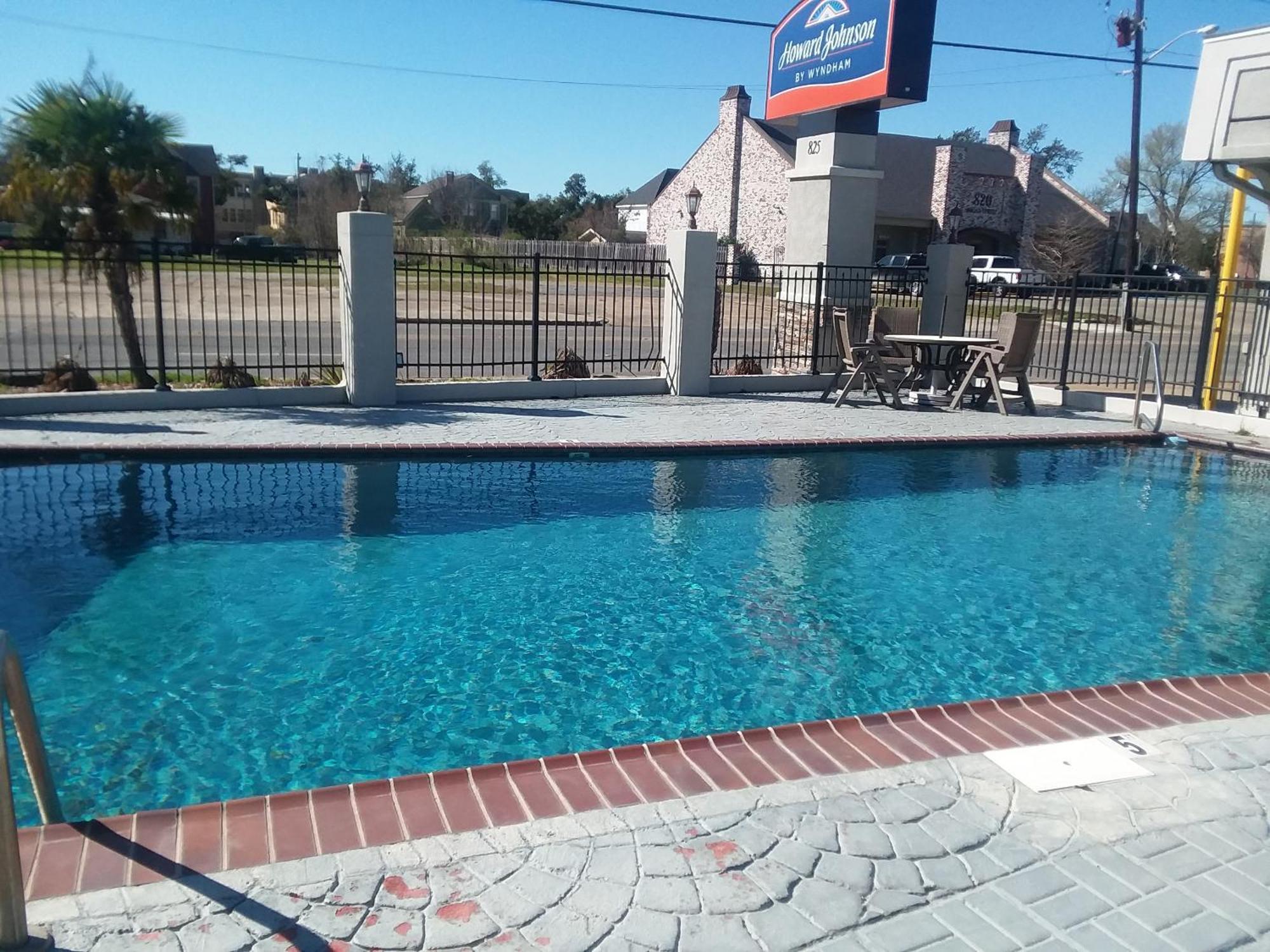 Howard Johnson By Wyndham Historic Lake Charles Exteriér fotografie